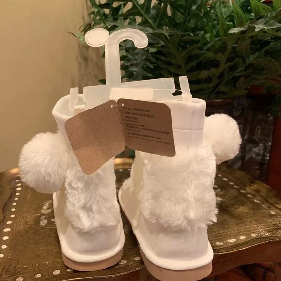 NWT White Boots - Picture 2 of 5